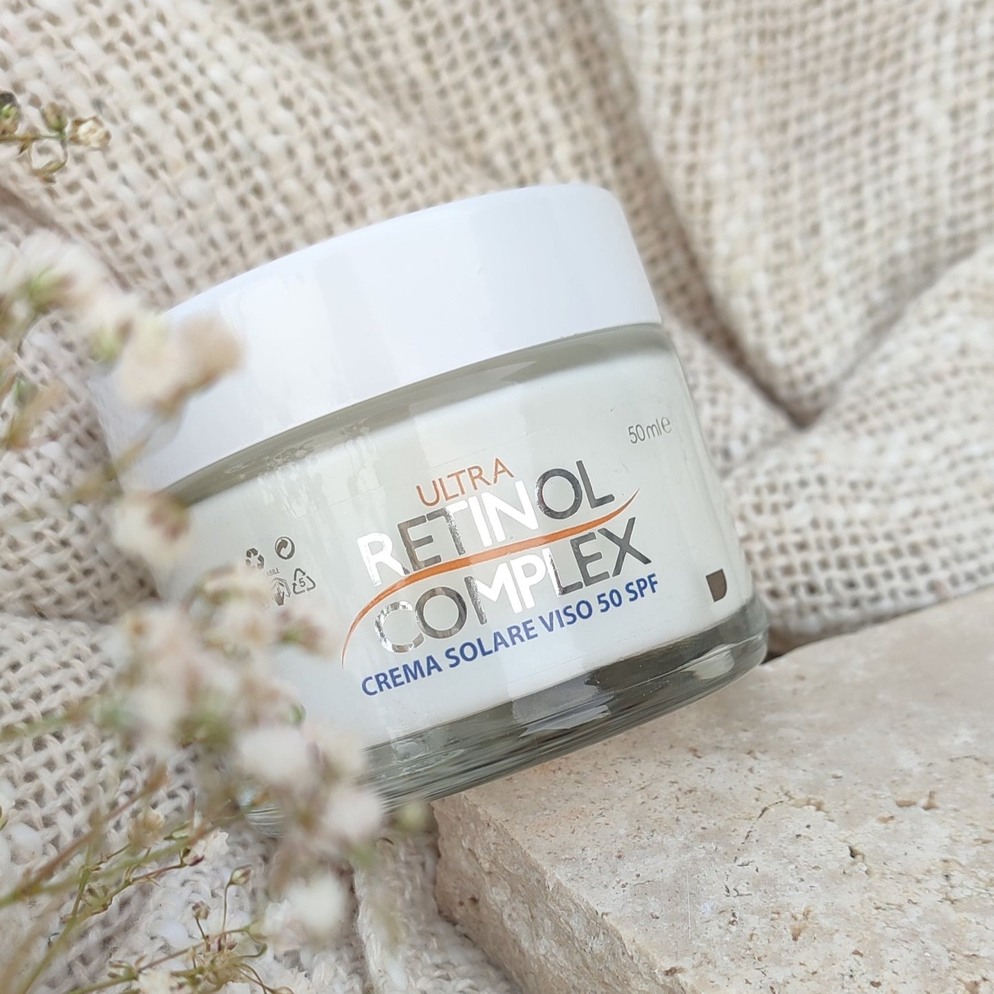 Crème hydratante solaire spf50 rétinol et acide hyaluraunique