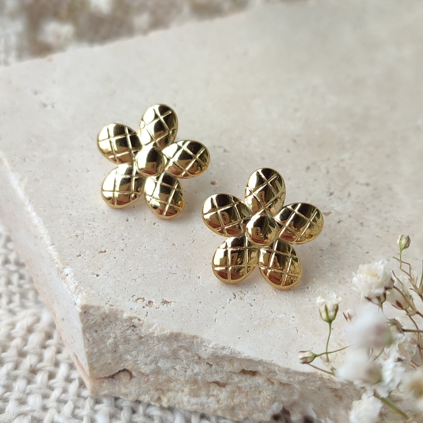 puces d'oreilles fleurs