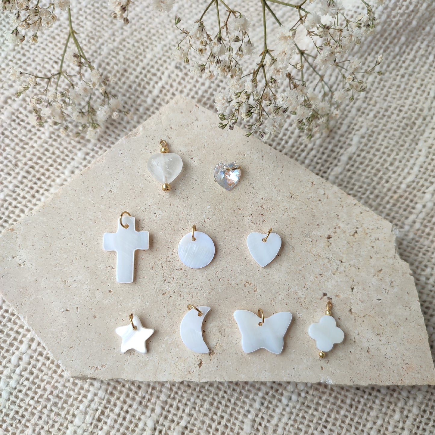 Nos charms , tons blancs / création