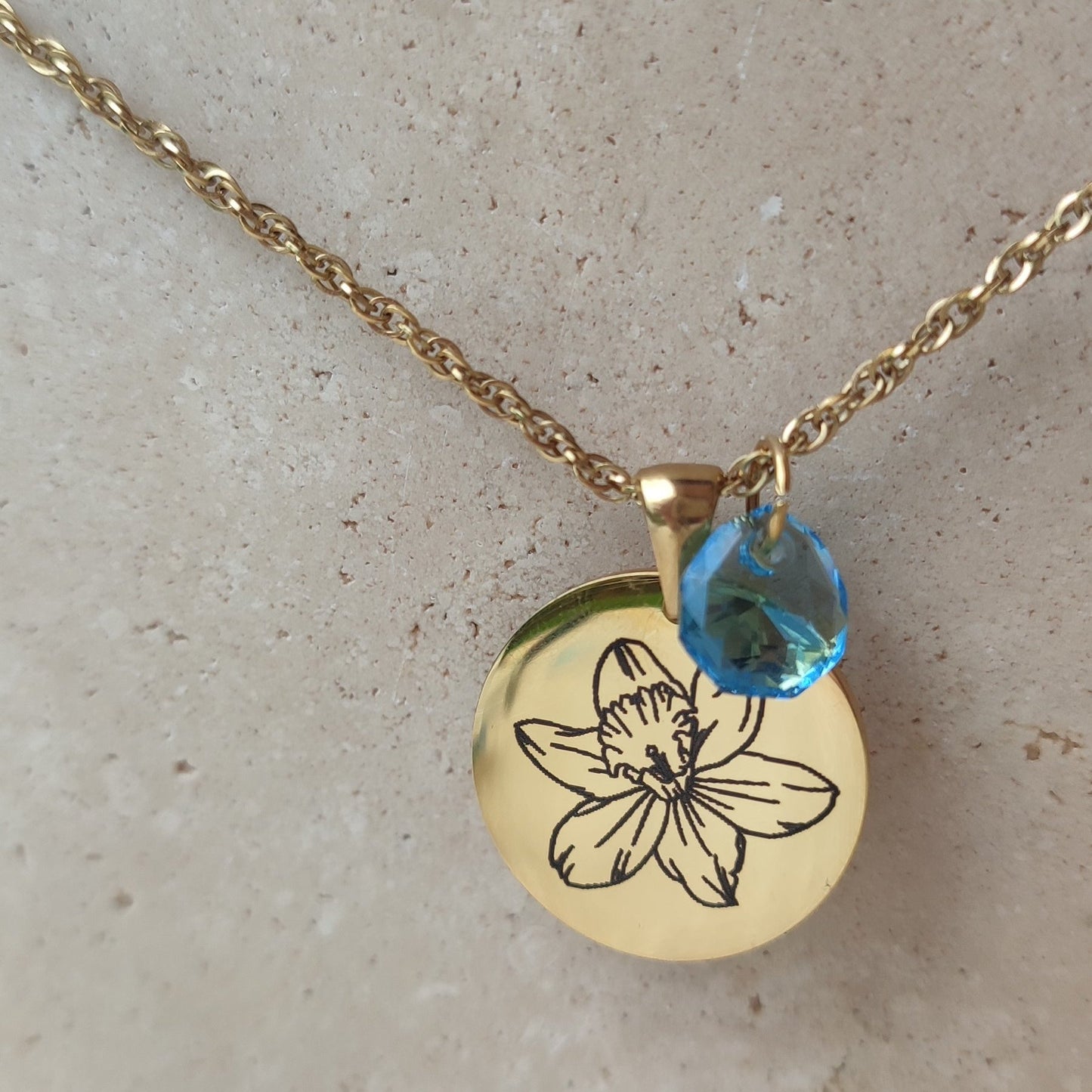 Collier fleur et couleur de naissance : Création