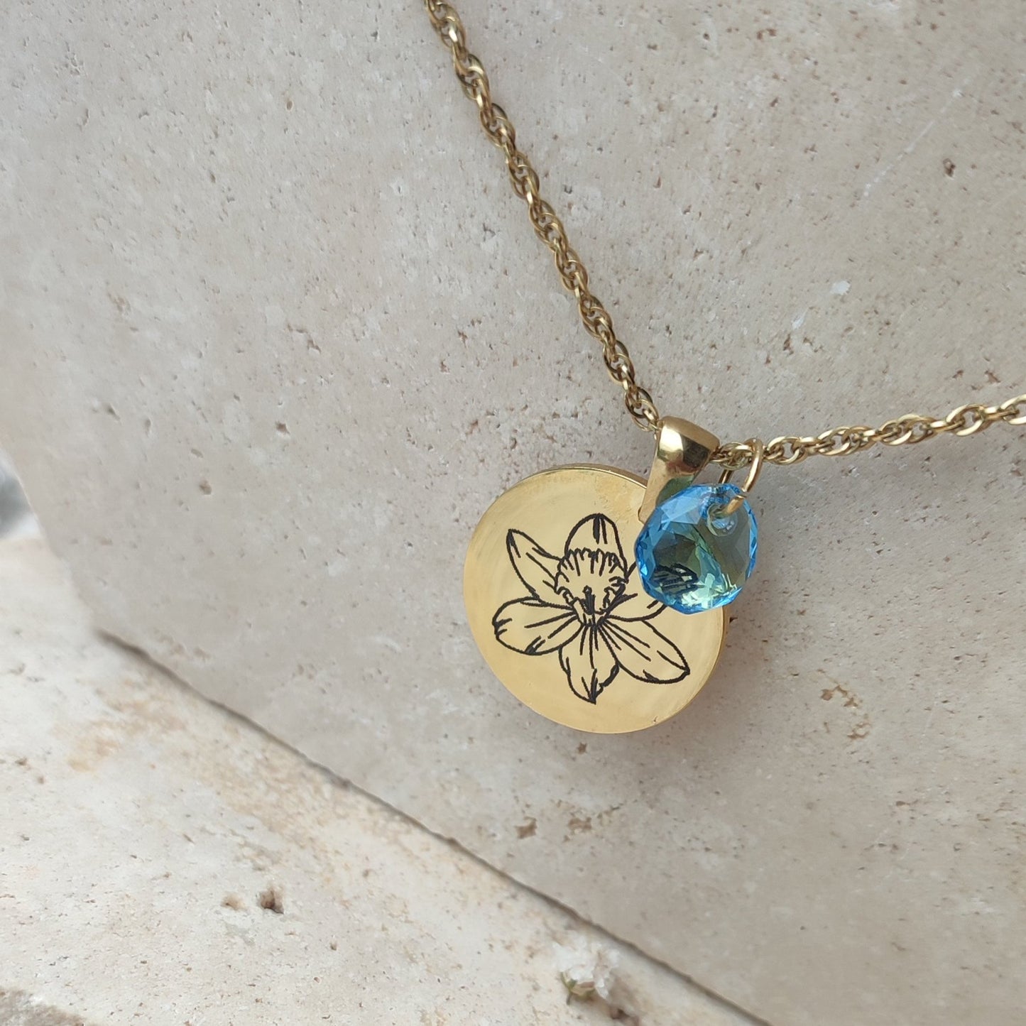 Collier fleur et couleur de naissance : Création