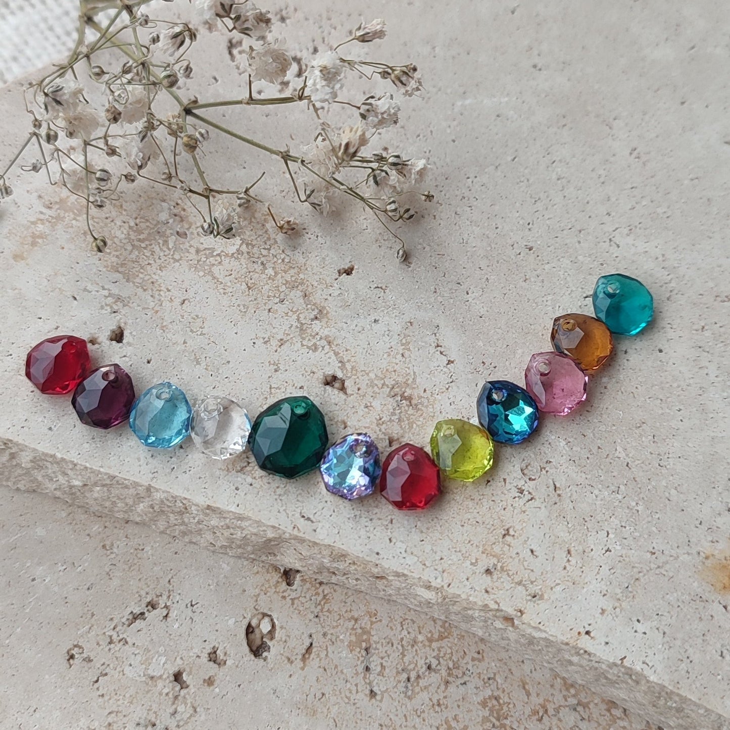 Collier fleur et couleur de naissance : Création