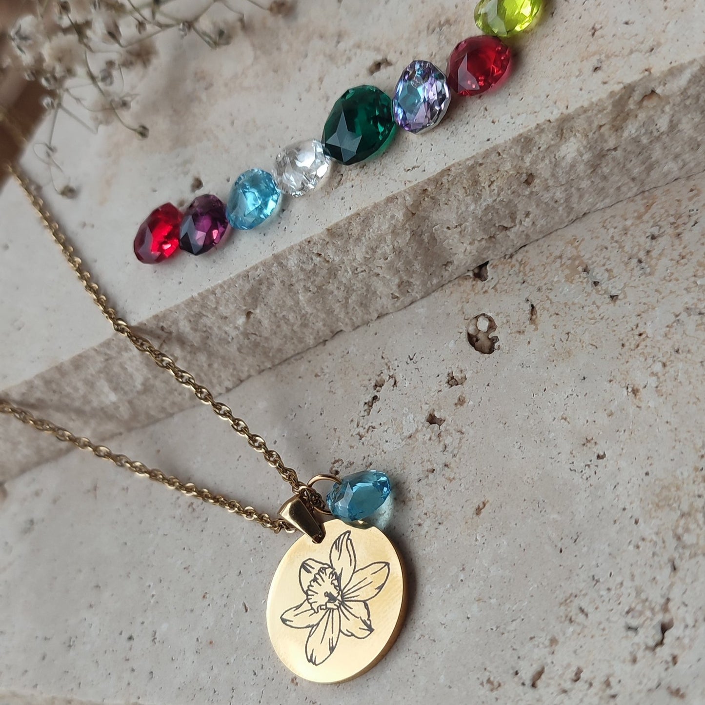 Collier fleur et couleur de naissance : Création