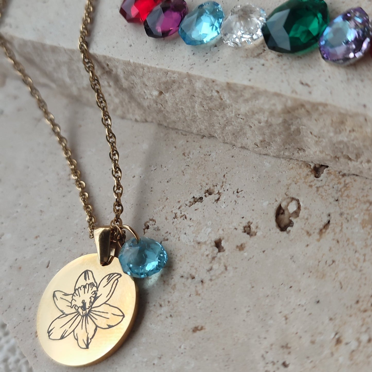 Collier fleur et couleur de naissance : Création