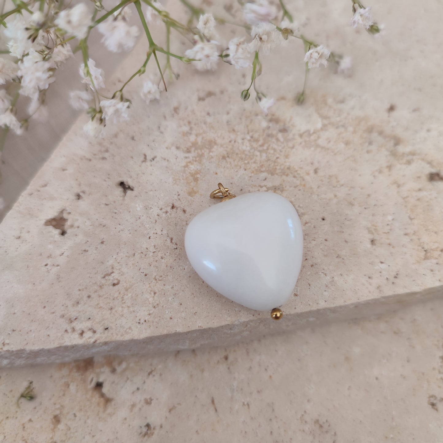 Charm coeur jade blanc