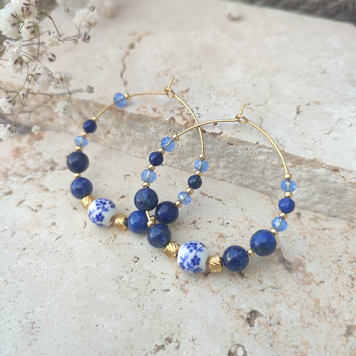 Boucles d'oreilles créoles lapis ; création