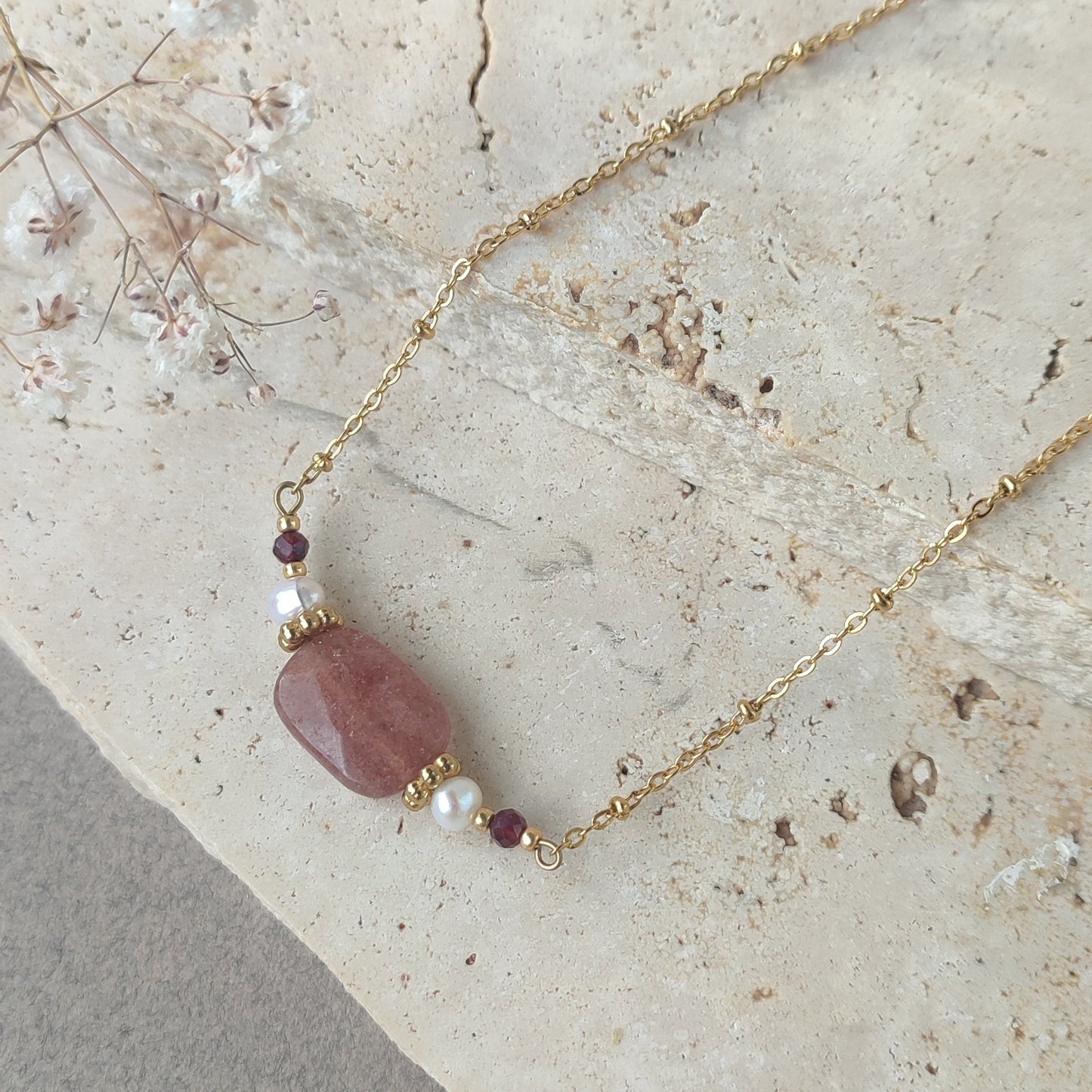 Collier Roséa ; Création