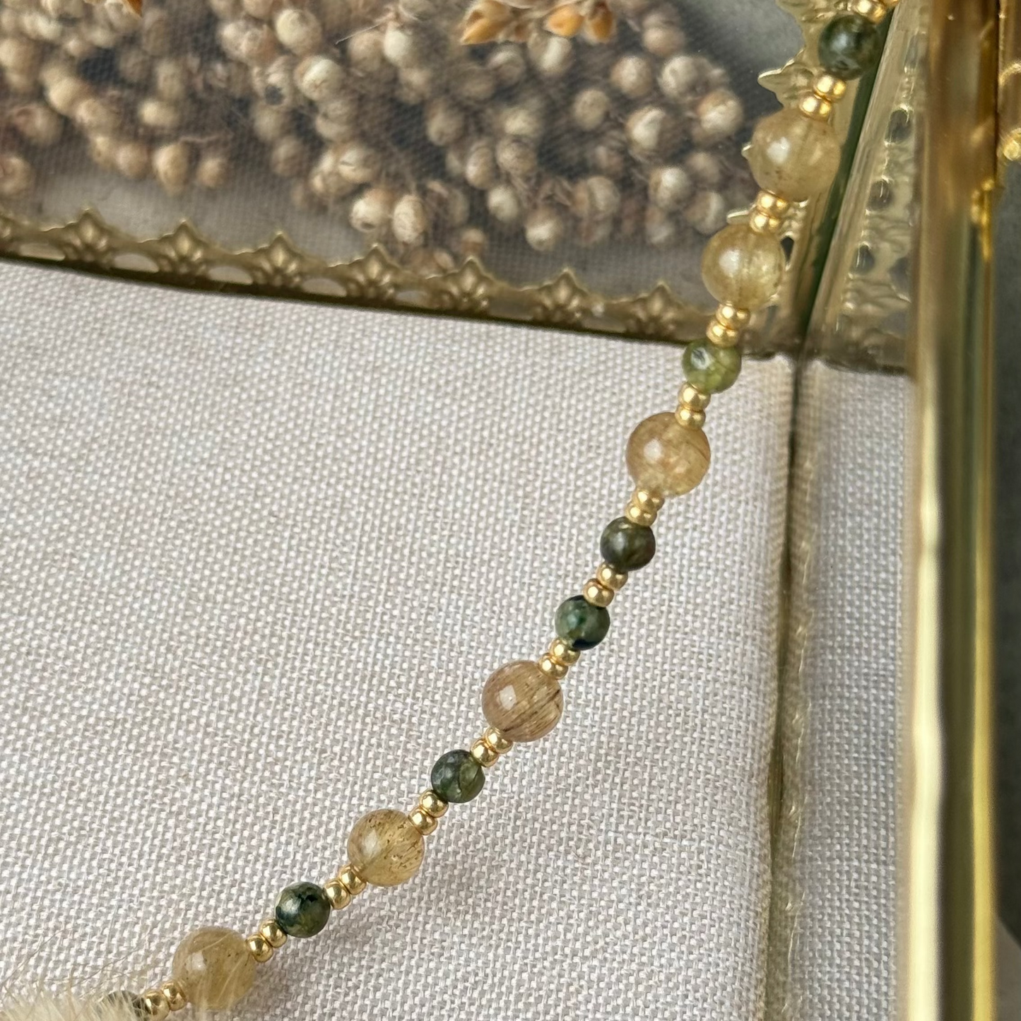 Collier Colline ; création