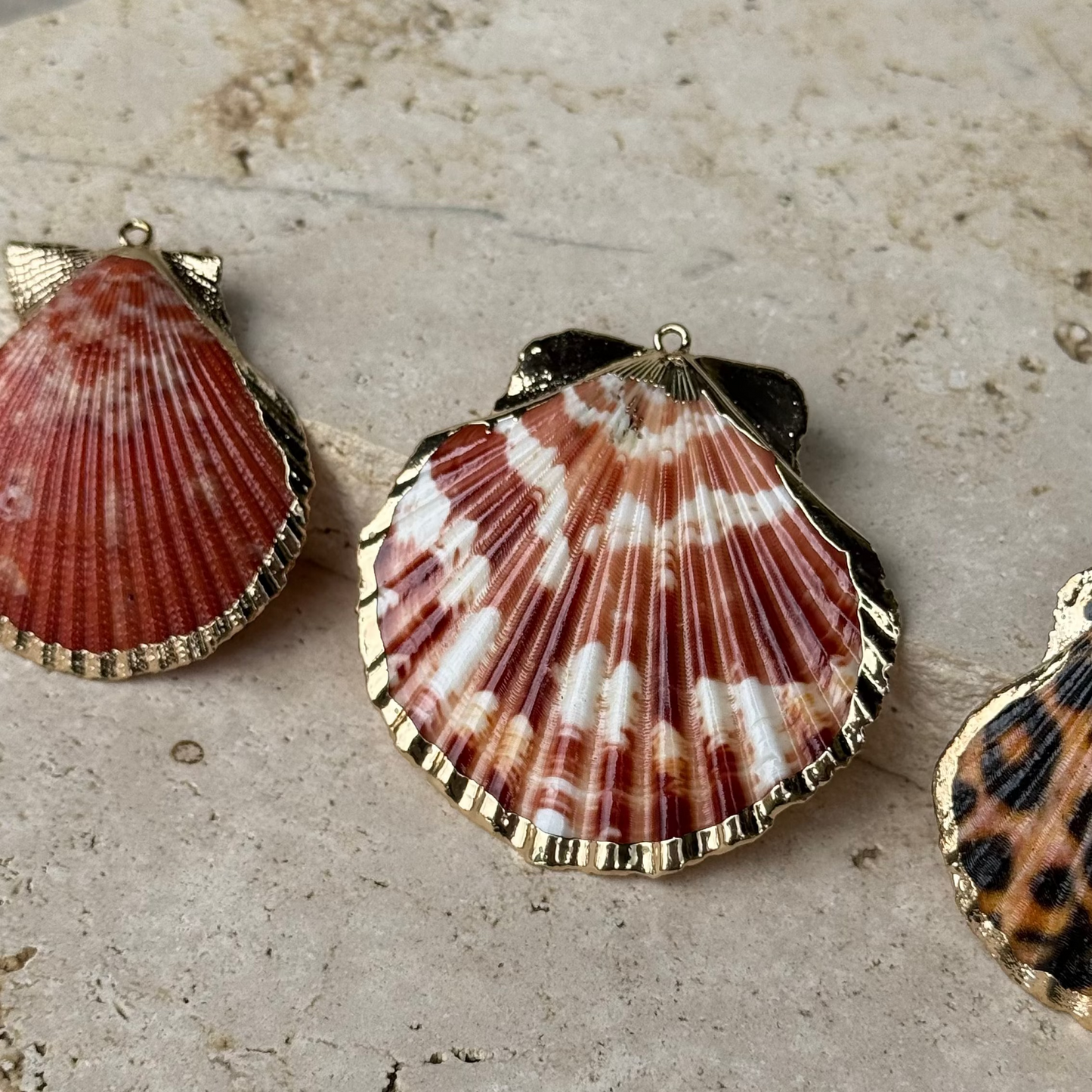 Pendentif coquillage saint jacques