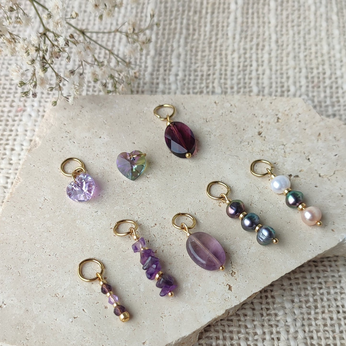 Nos charms , tons violets / création