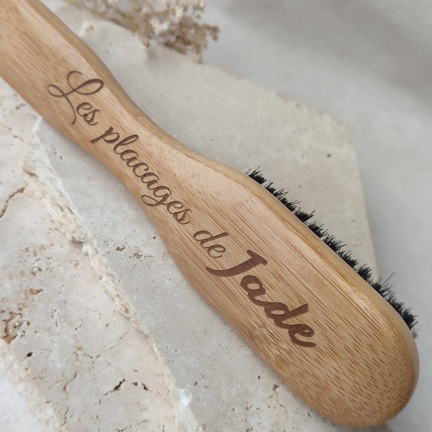 Brosse en poil de sanglier à graver