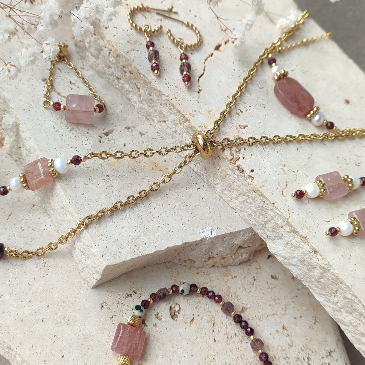 Collier Roséa ; Création