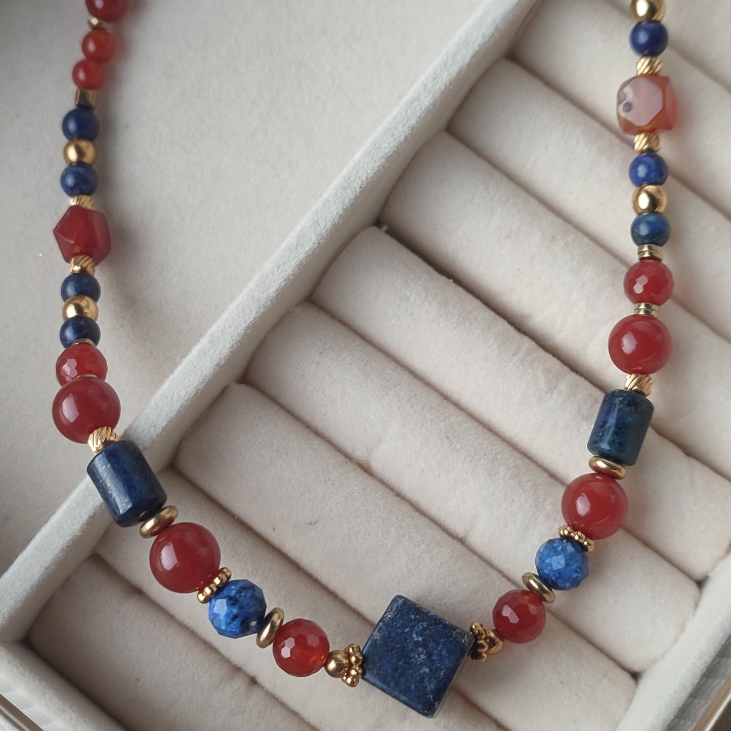 Collier Laurina ; création