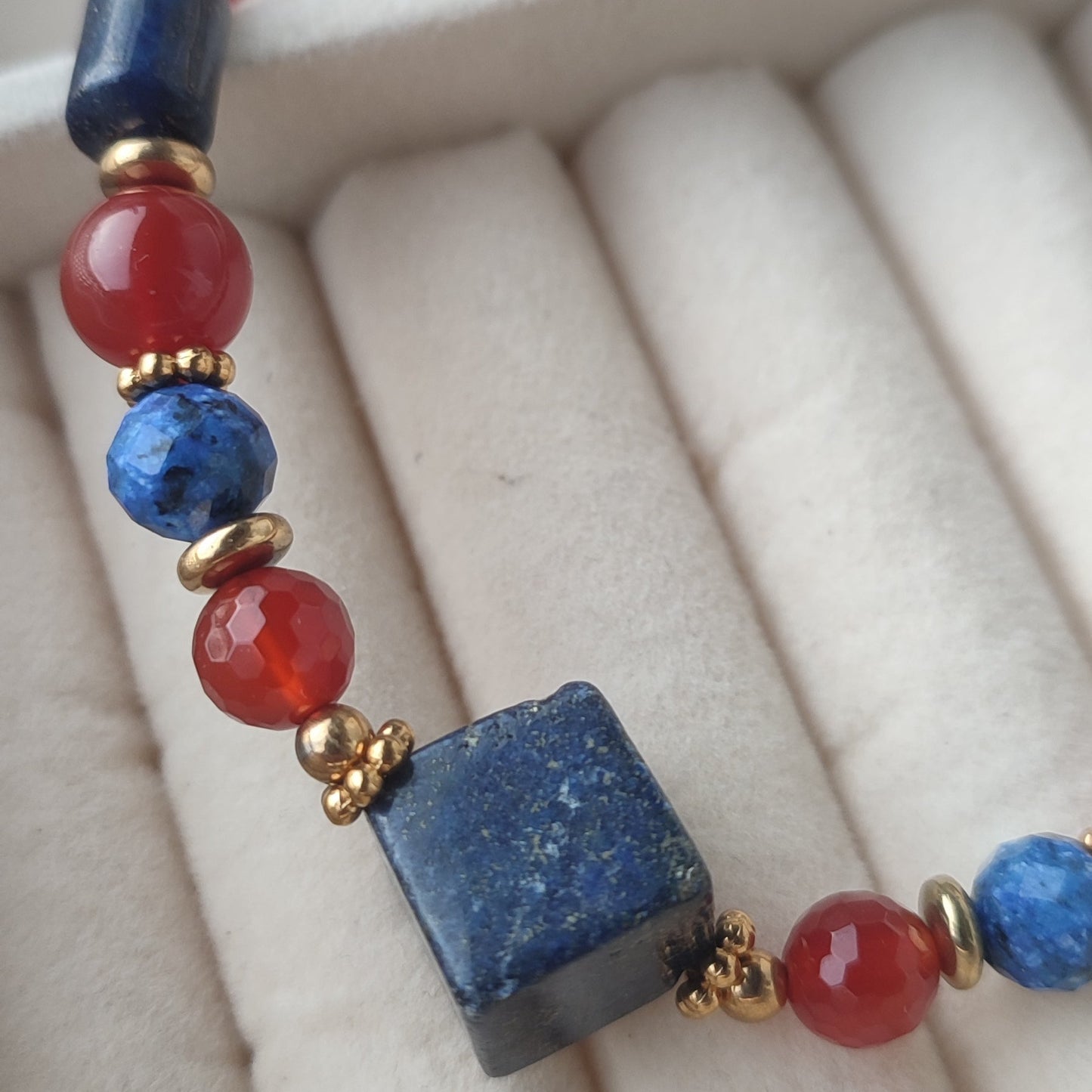 Collier Laurina ; création