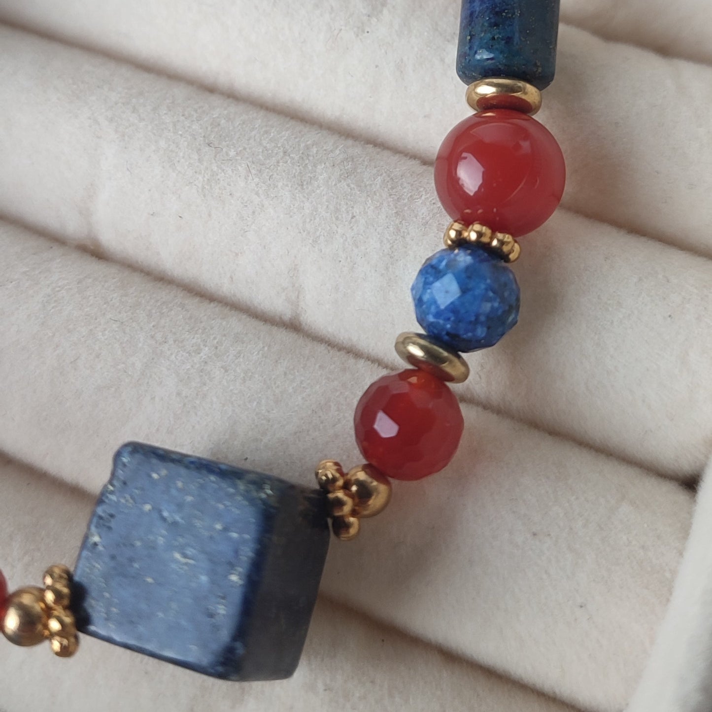 Collier Laurina ; création