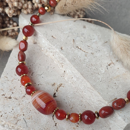 Collier Laura ; création