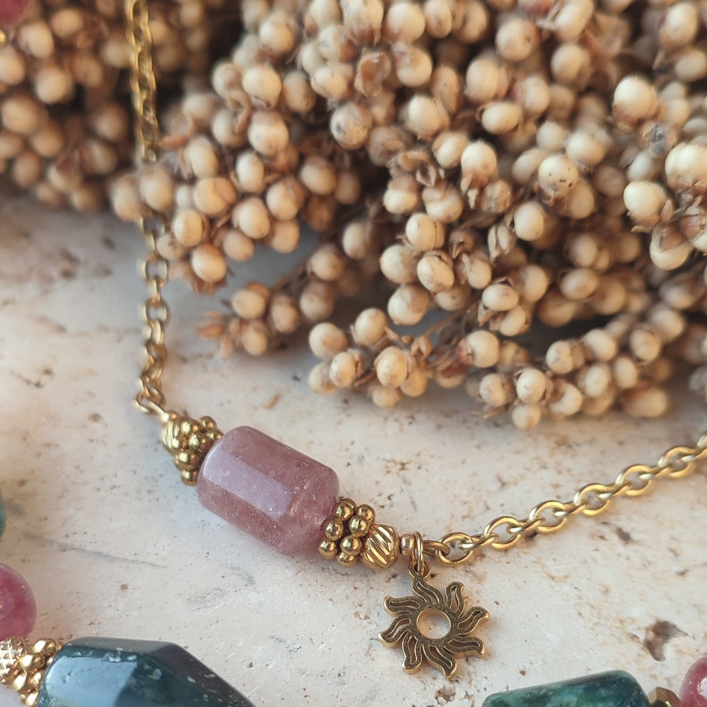 Collier Sun pink ; création