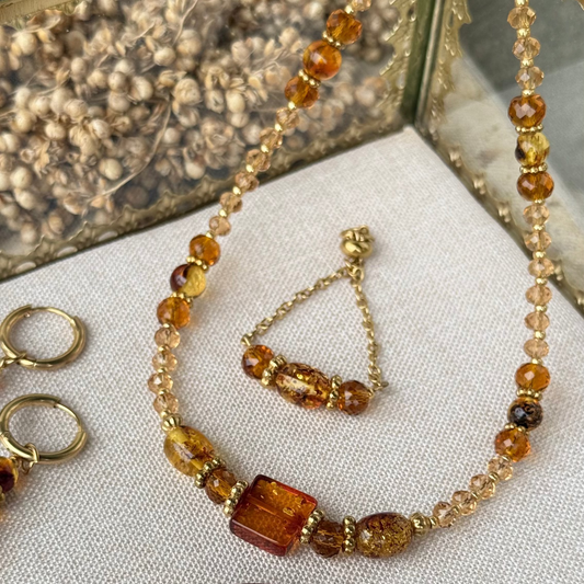 Collier Ambrine ; création