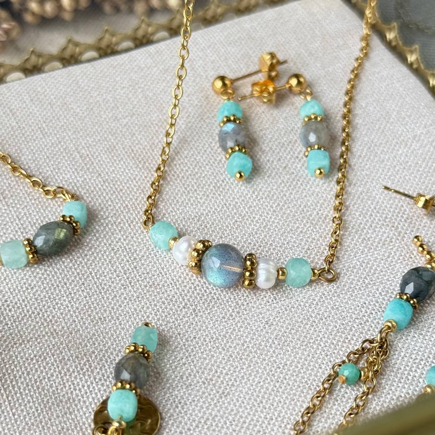 Collier Thea ; création