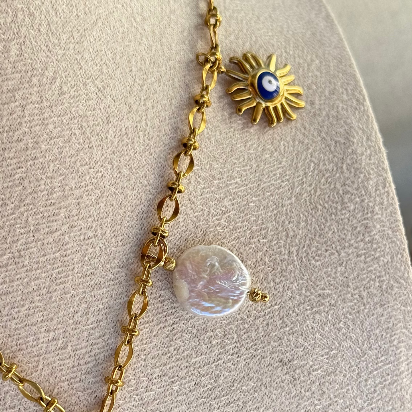 Collier Mia ; création