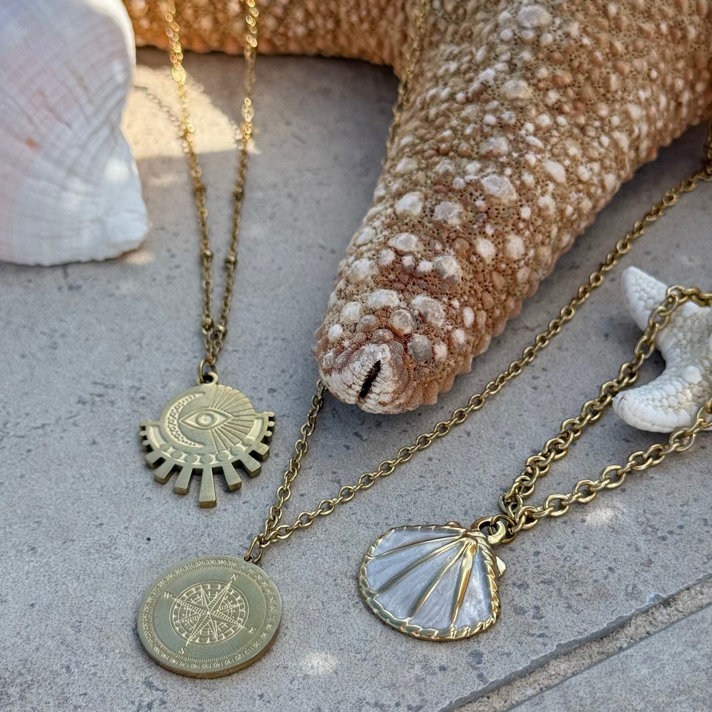Collier Protection ; création