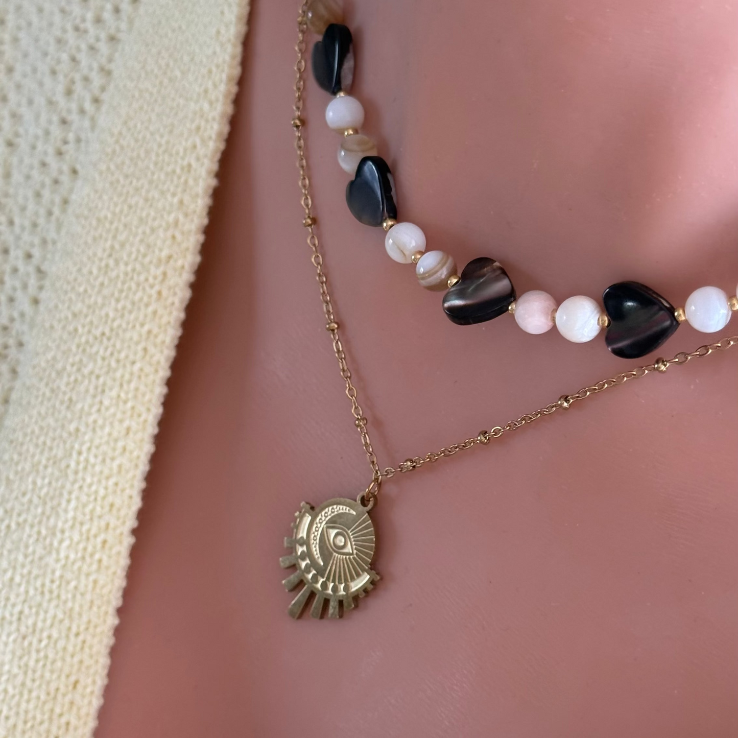 Collier Protection ; création
