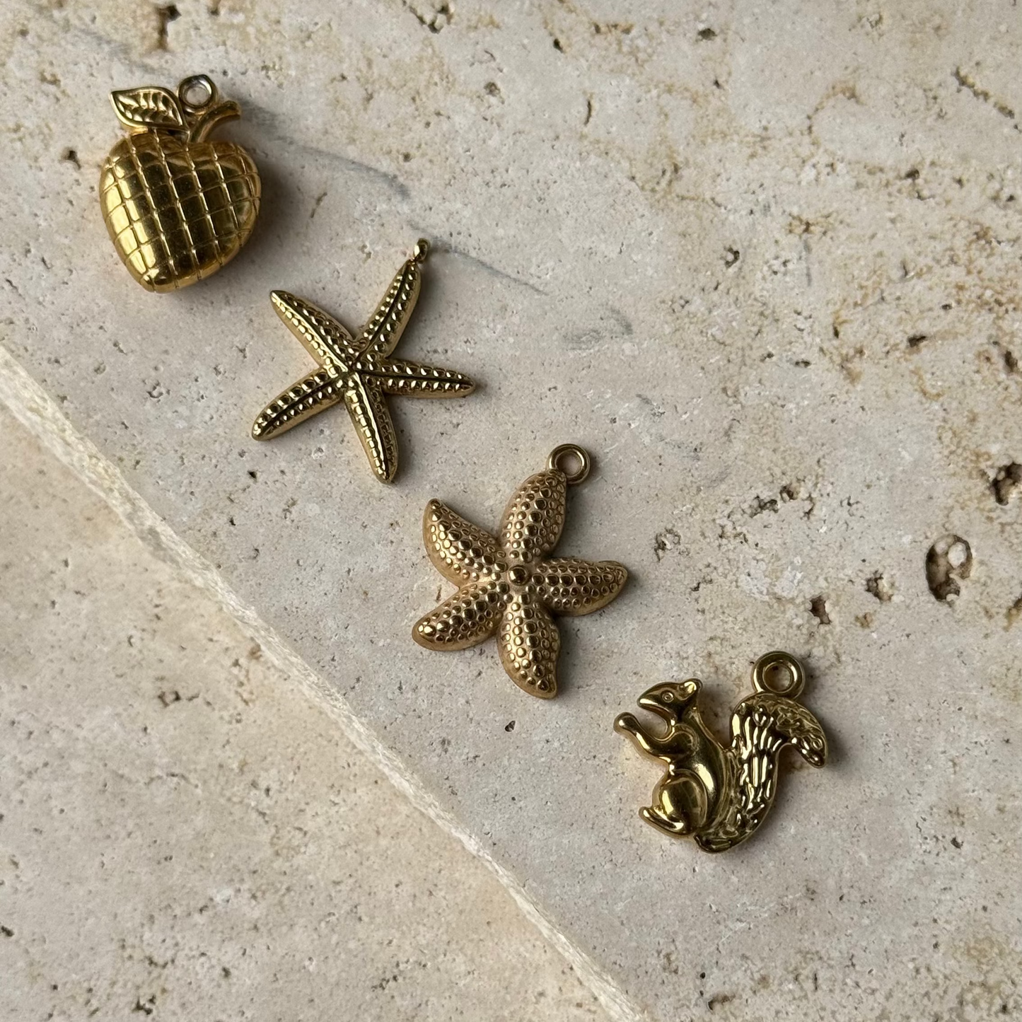 Pendentifs divers