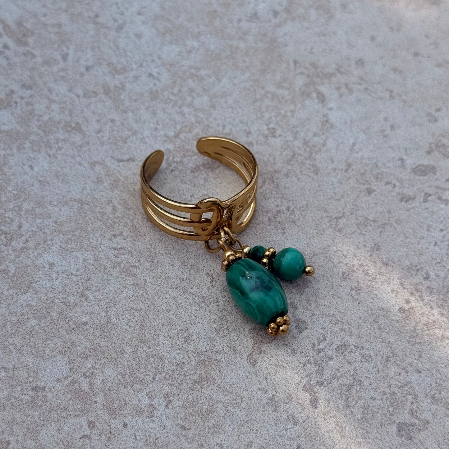 Bague breloques malachite ; création