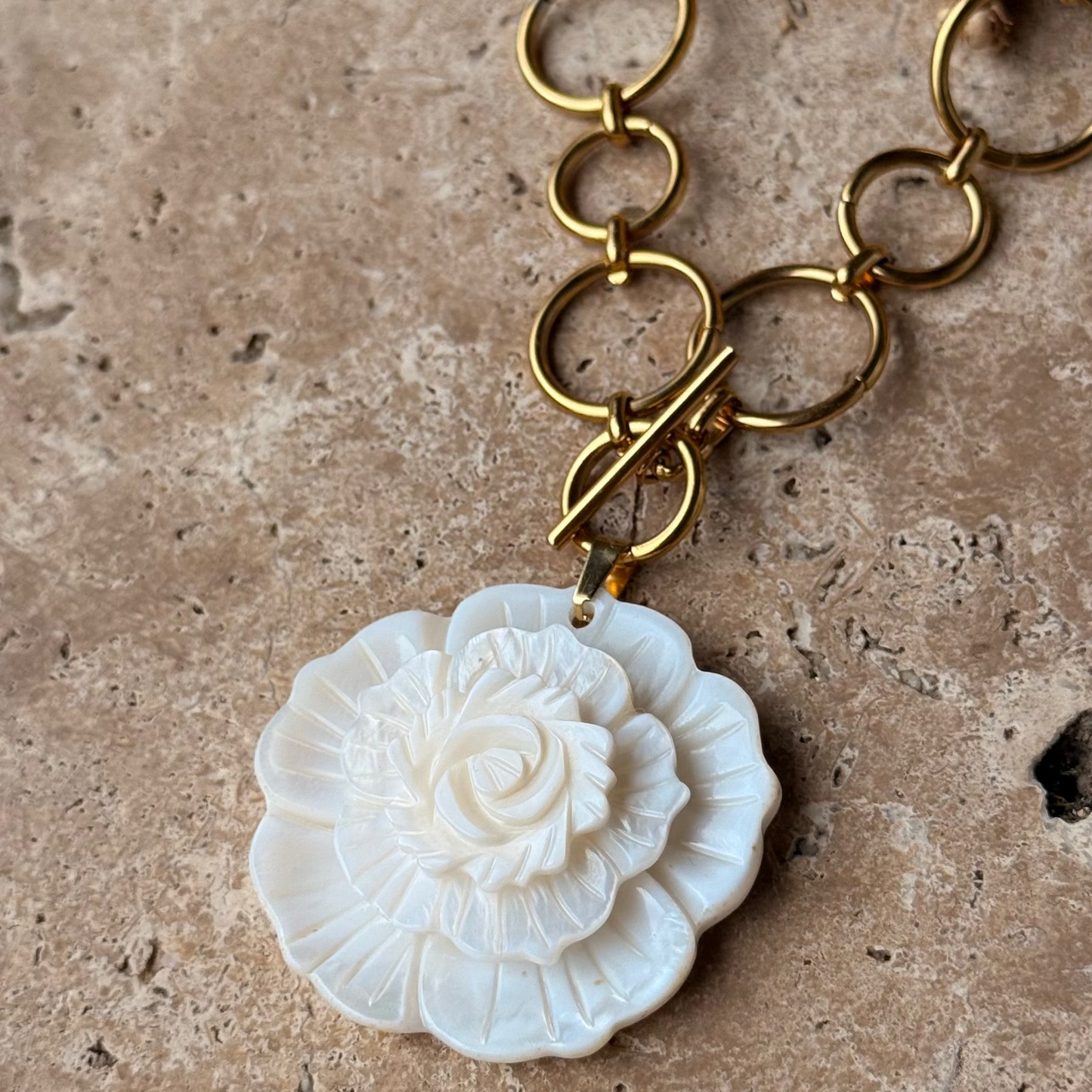 Collier Peony ; création