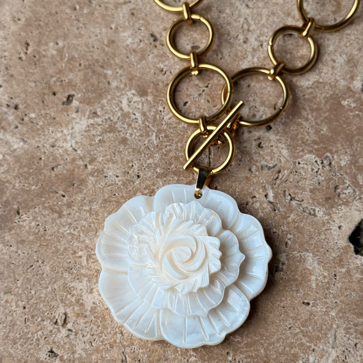Collier Peony ; création