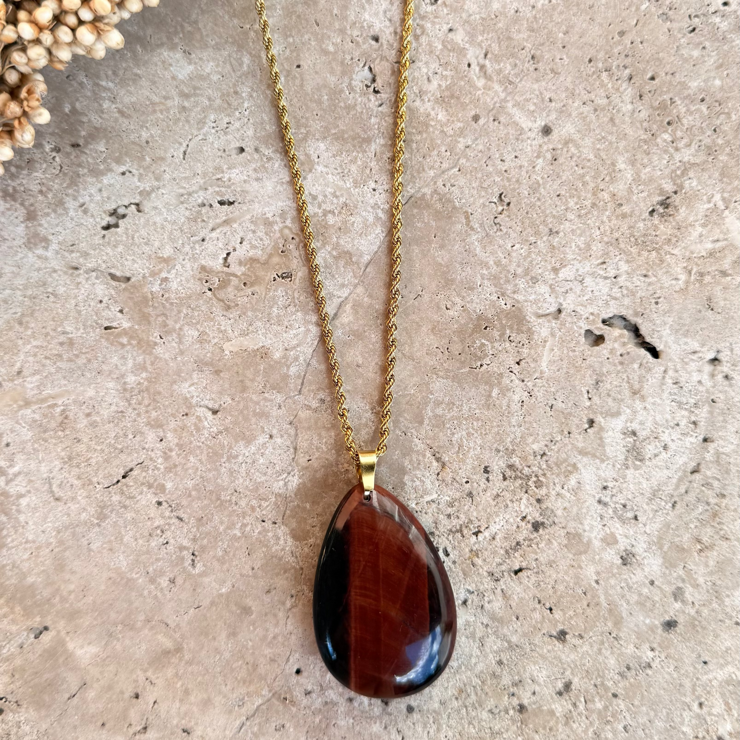 Collier long goutte Oeil de taureau ; création
