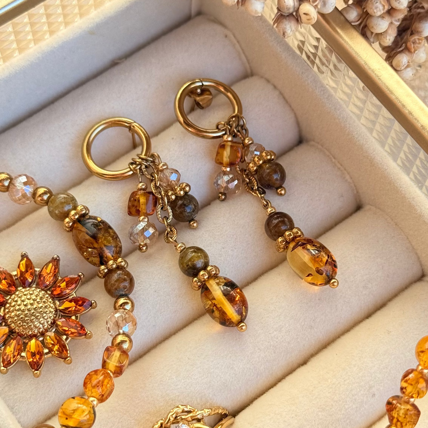 Boucles Ambre ; Création